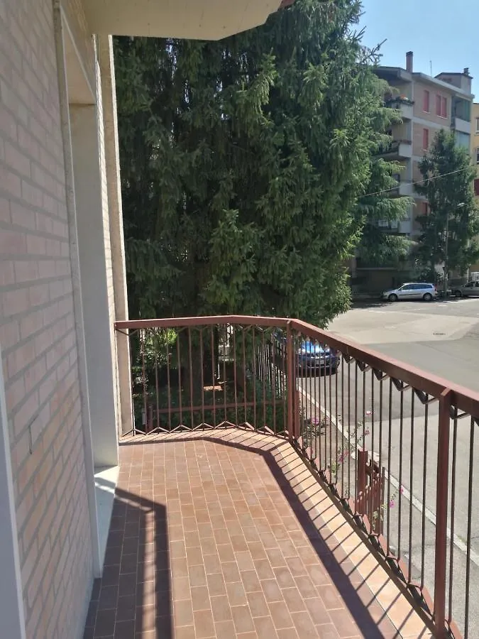 Minihouselarissa Diverona Guest house