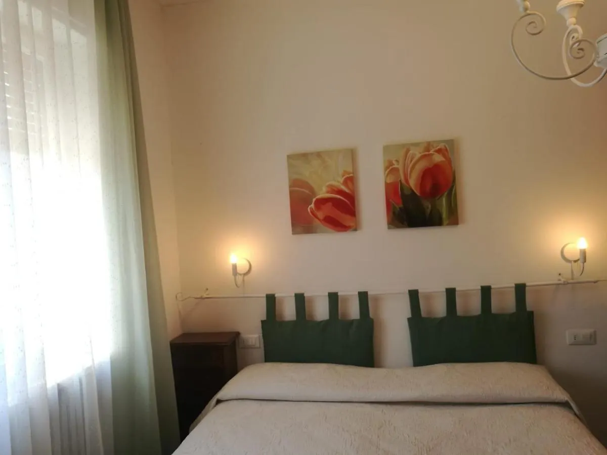 Minihouselarissa Diverona 0*, Verona Italy