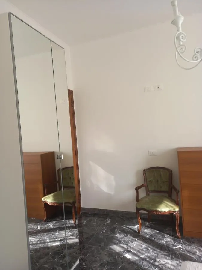 Minihouselarissa Diverona Verona