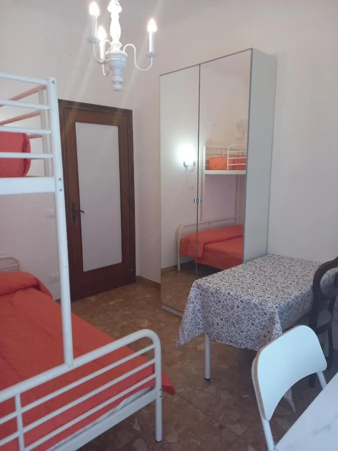Minihouselarissa Diverona Guest house Verona