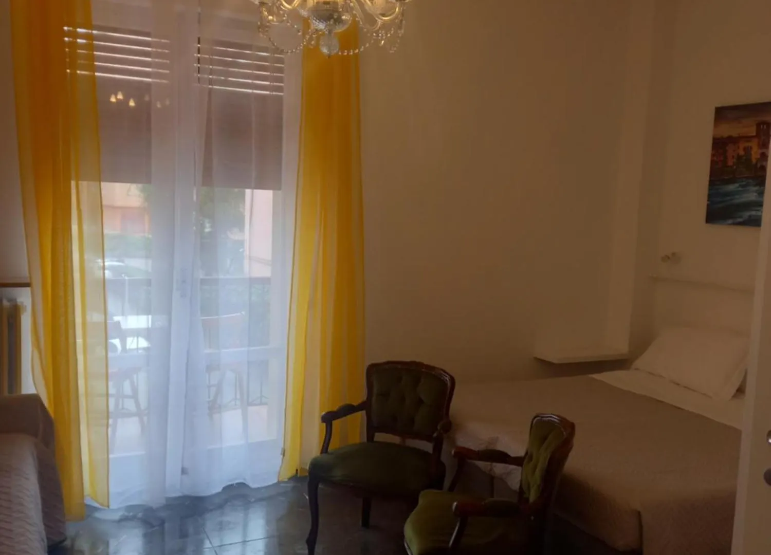 Minihouselarissa Diverona Guest house