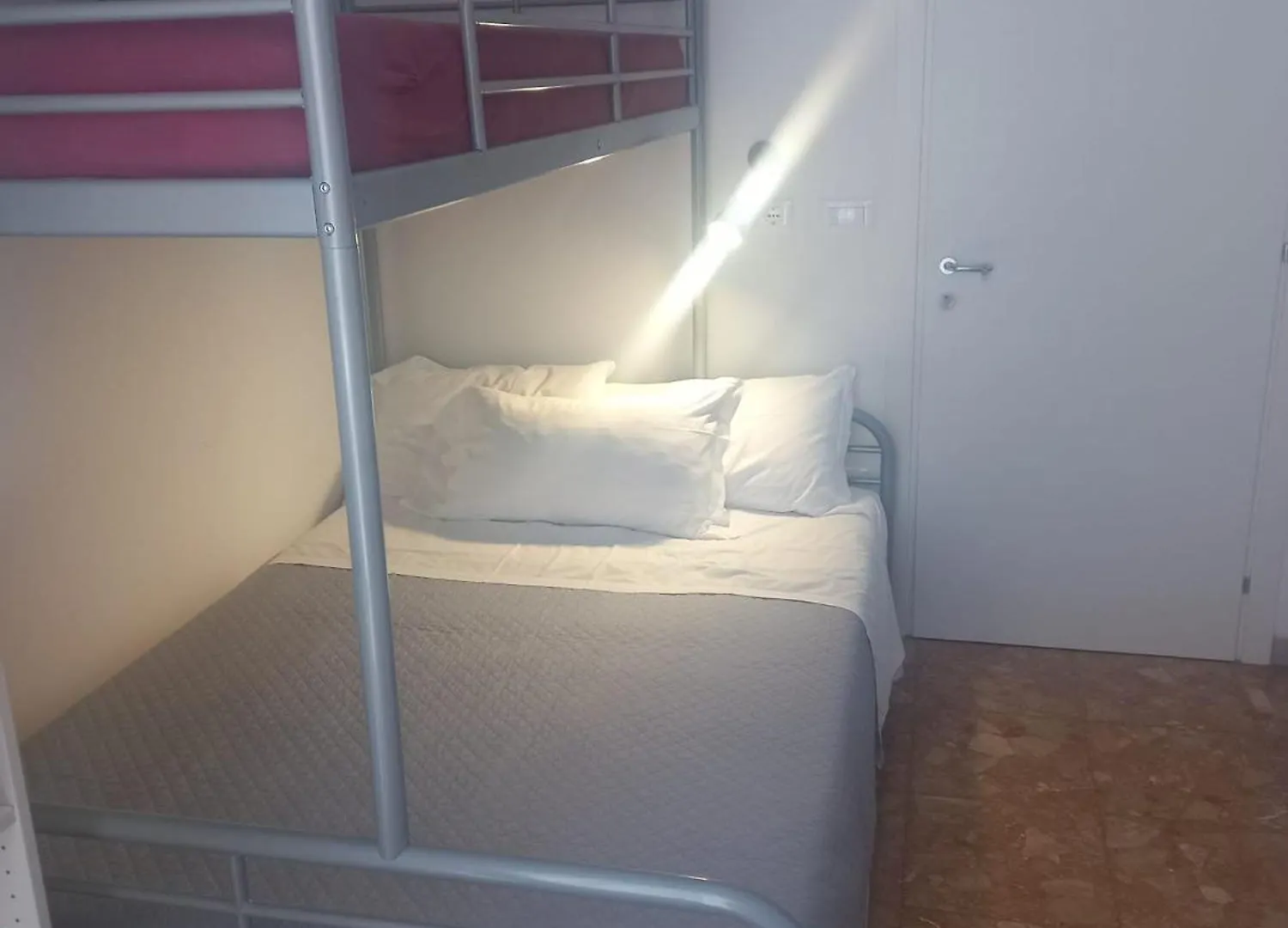 Minihouselarissa Diverona 0*, Verona
