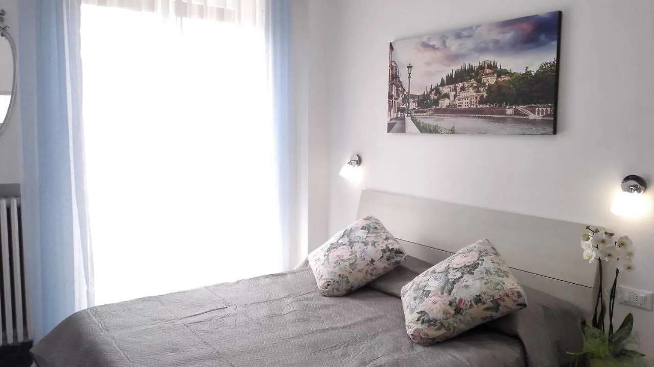 Guest house Minihouselarissa Diverona